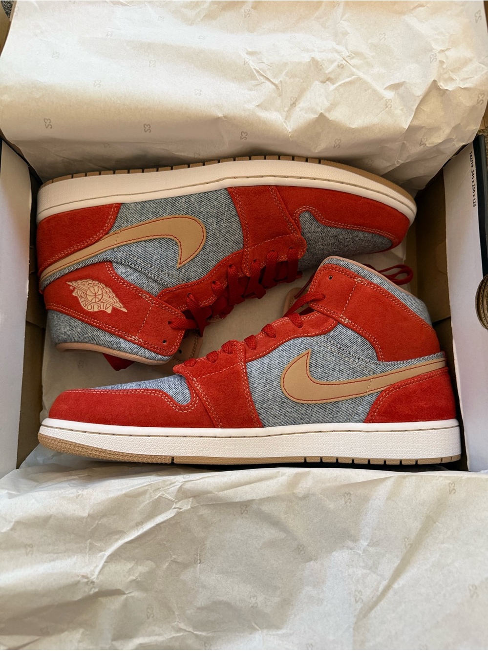Jordan• 1 Mid SE in Cinnabar, Hemp, White